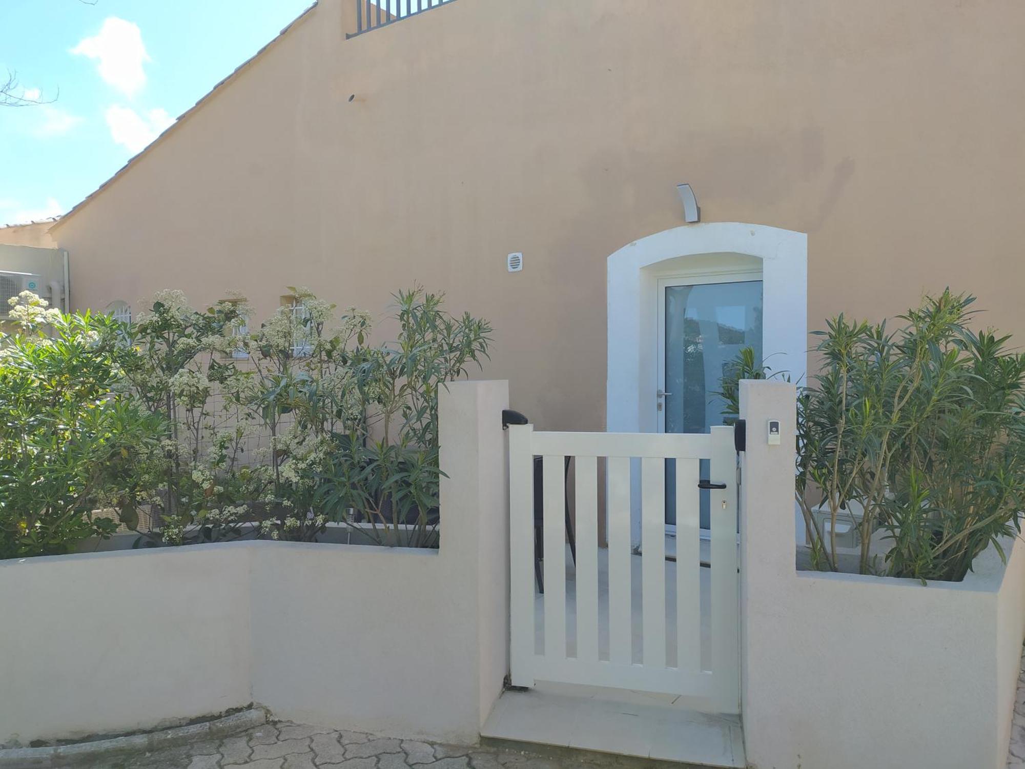 Vacance Location Mer Piscine Var Sud Terrasse Les Issambres Εξωτερικό φωτογραφία